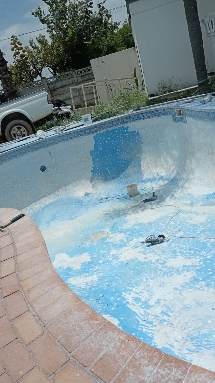 Pool lining preparation and structural grinding process